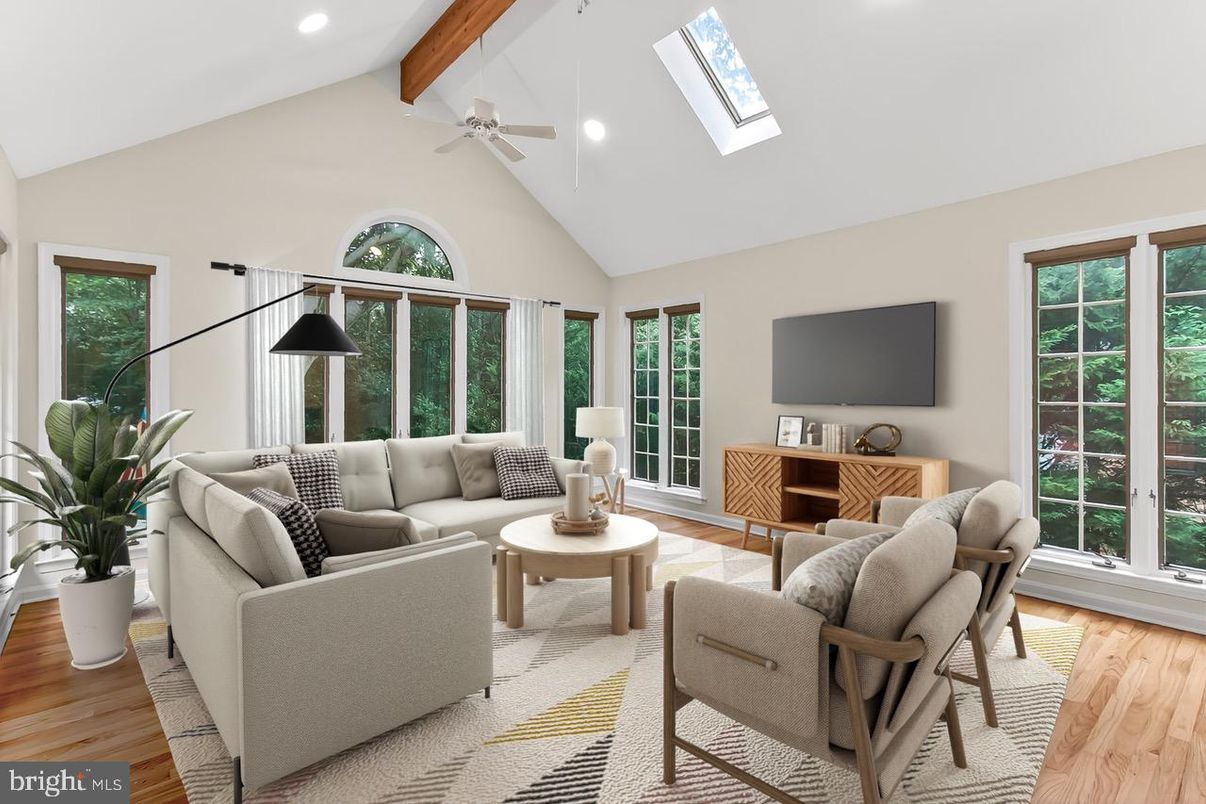 Interior, Living room, Recessed Lighting, Wooden Beams, Wood Texture Flooring