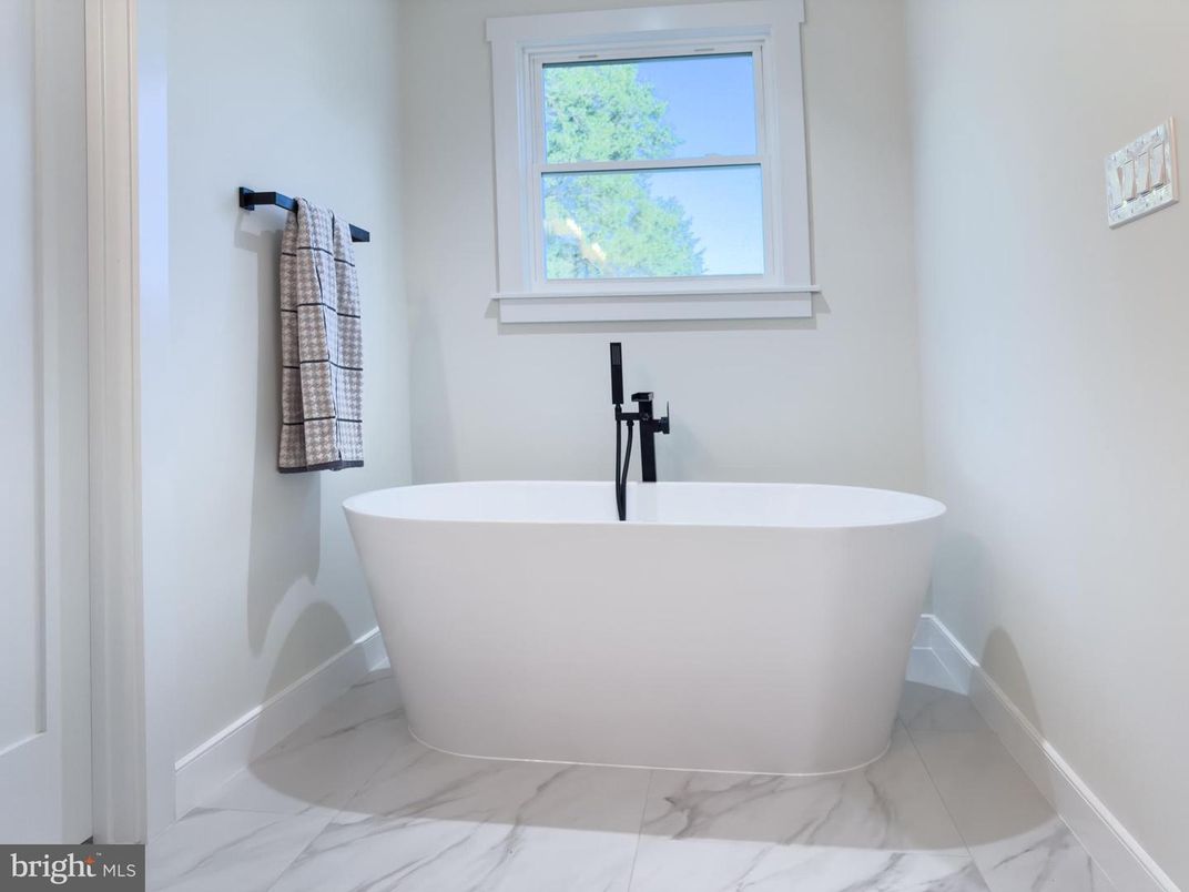 Bathroom, Free Standing Baths, Interior, Marble