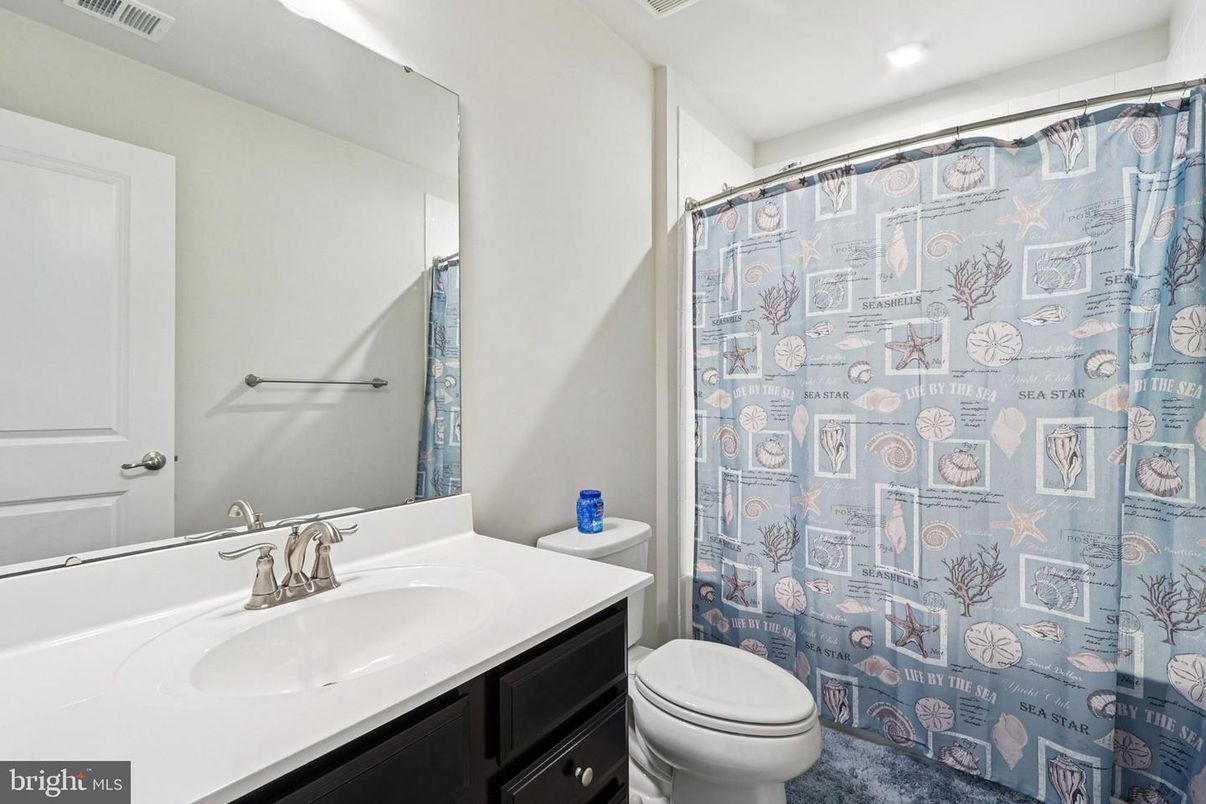 Bathroom, Interior, Recessed Lighting