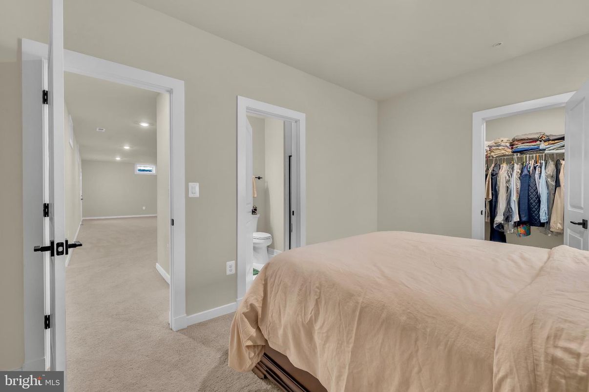 Bedroom, Interior, Recessed Lighting, Walk-in Closets