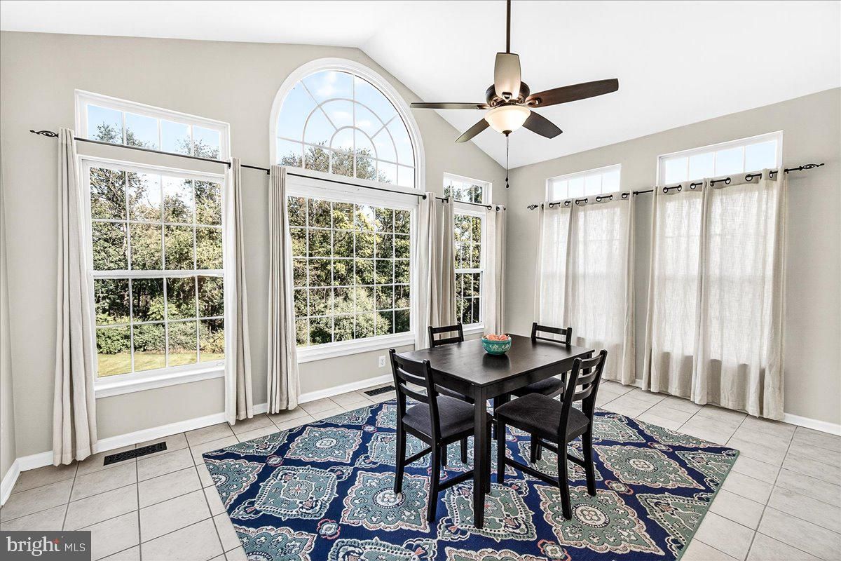 Dining room, Interior