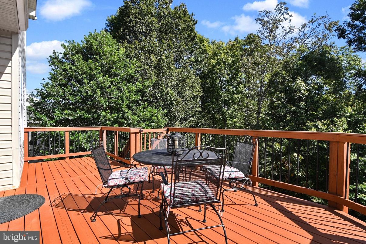 Exterior, Wood Texture Flooring