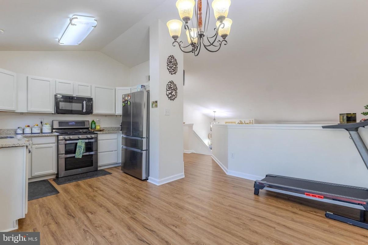 Chandelier, Interior, Kitchen, Wood Texture Flooring