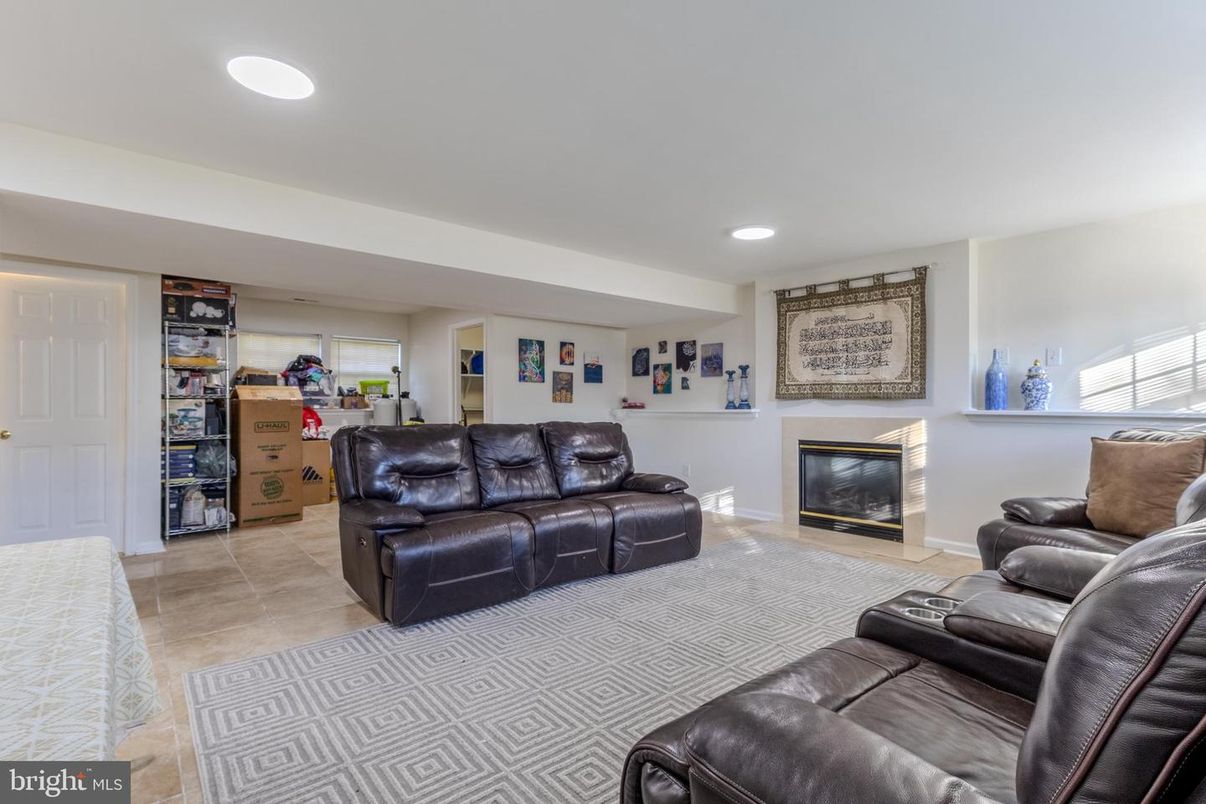 Fireplace, Interior, Living room, Recessed Lighting