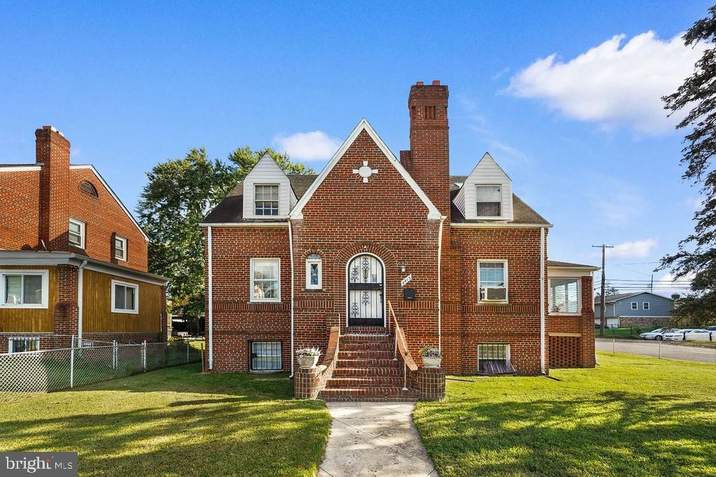 Exterior, Facade, Brick Facade, Tudor Revival