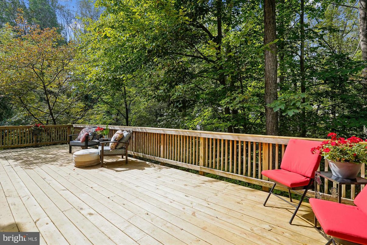 Exterior, Wood Texture Flooring
