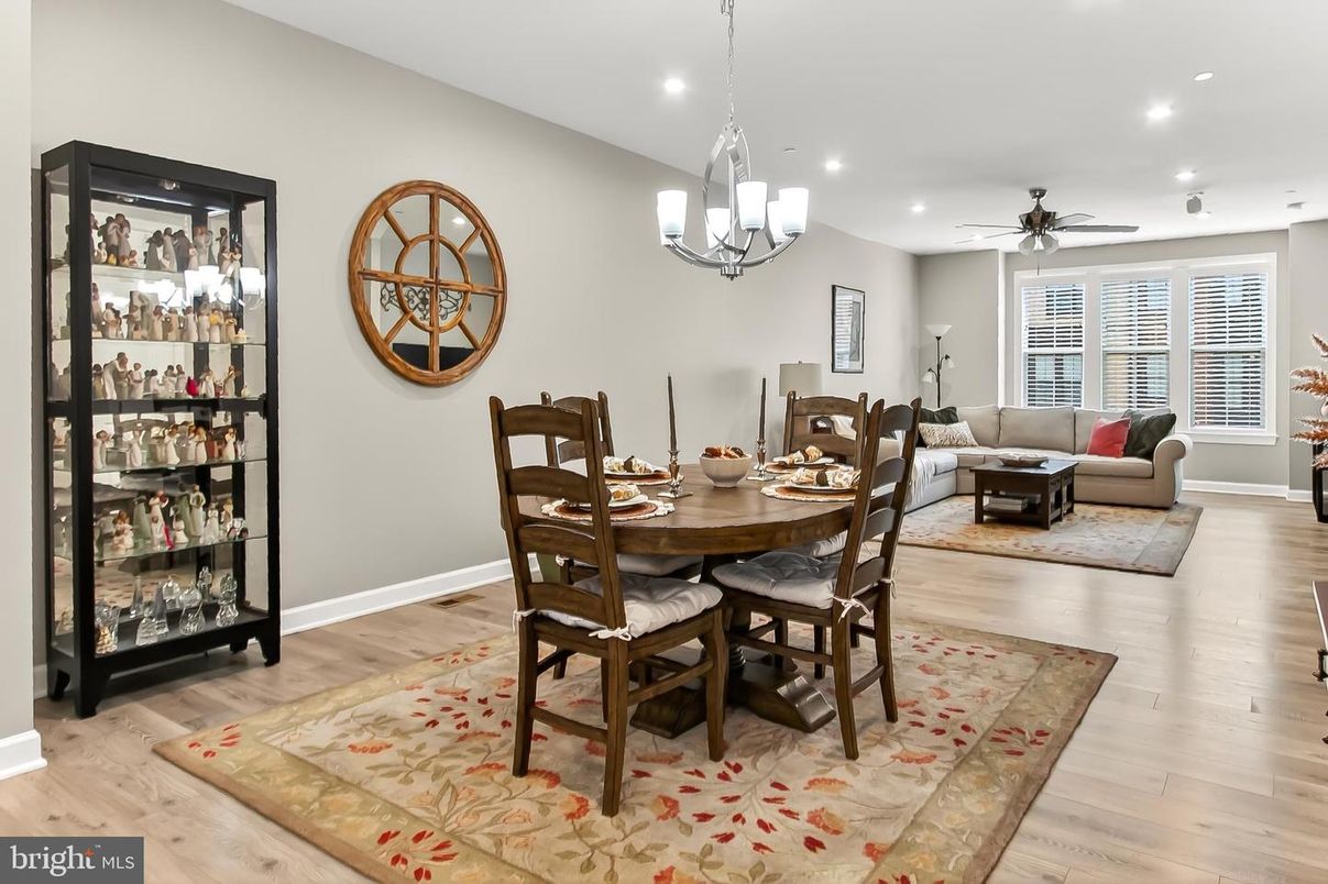Chandelier, Dining room, Interior, Living room, Pendant Lights, Recessed Lighting, Wood Texture Flooring