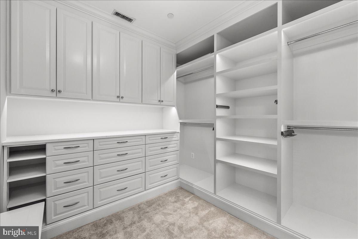 Interior, Walk-in Closets