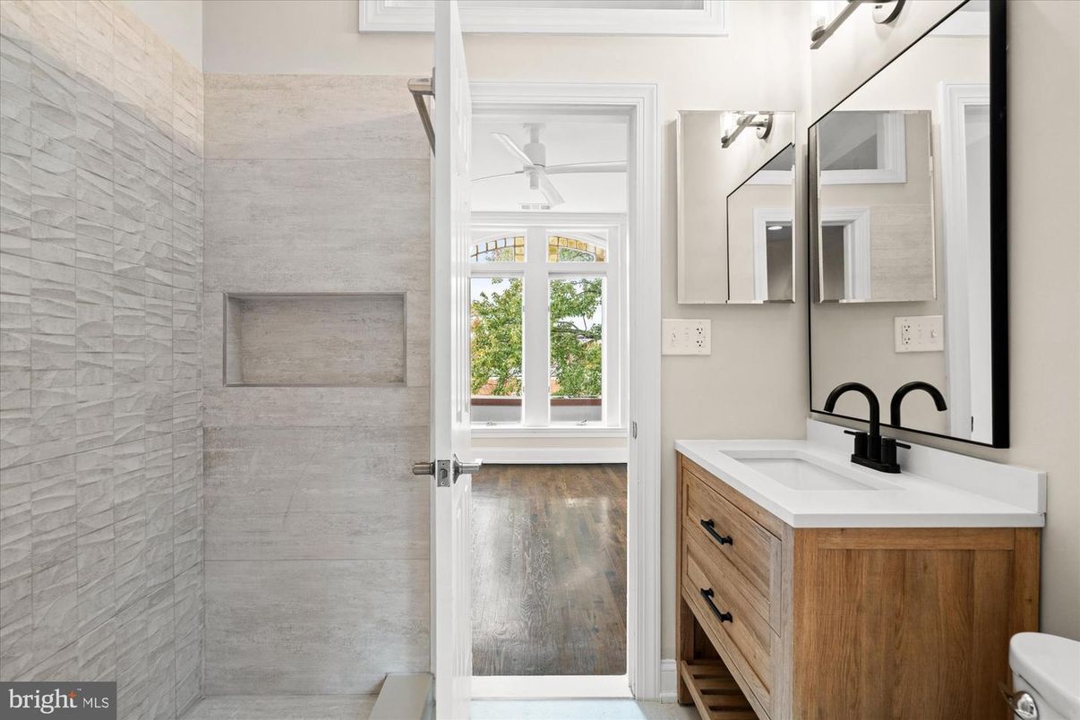 Bathroom, Dual Sink Vanities, Interior, Wood Texture Flooring