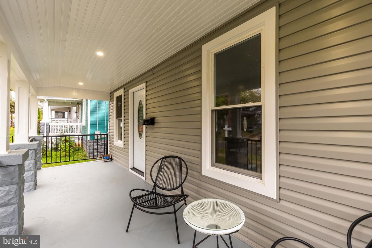 Exterior, Recessed Lighting