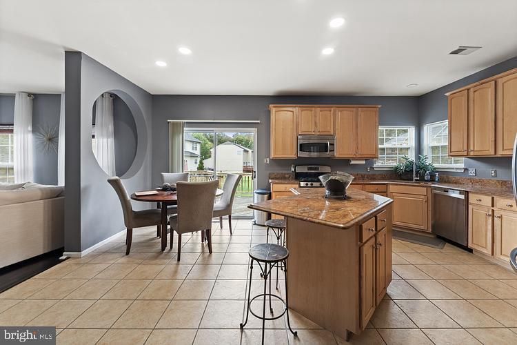Dining room, Interior, Kitchen, Recessed Lighting, Stainless Steel Appliances