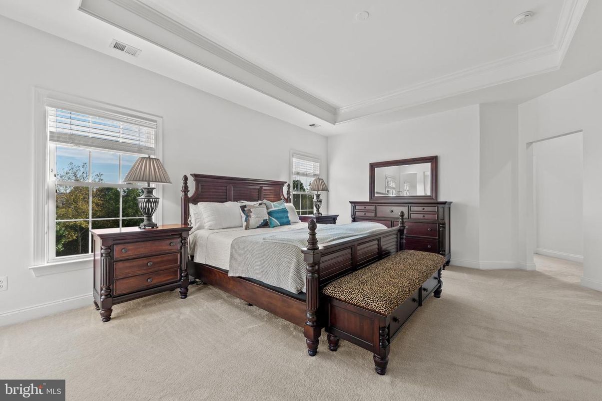 Bedroom, Interior, Recessed Lighting, Water