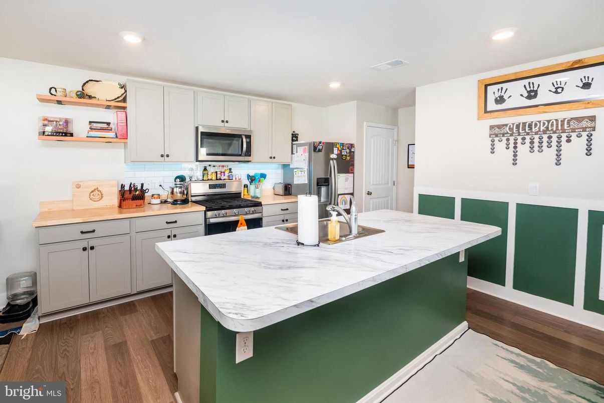 Interior, Kitchen, Recessed Lighting, Wood Texture Flooring