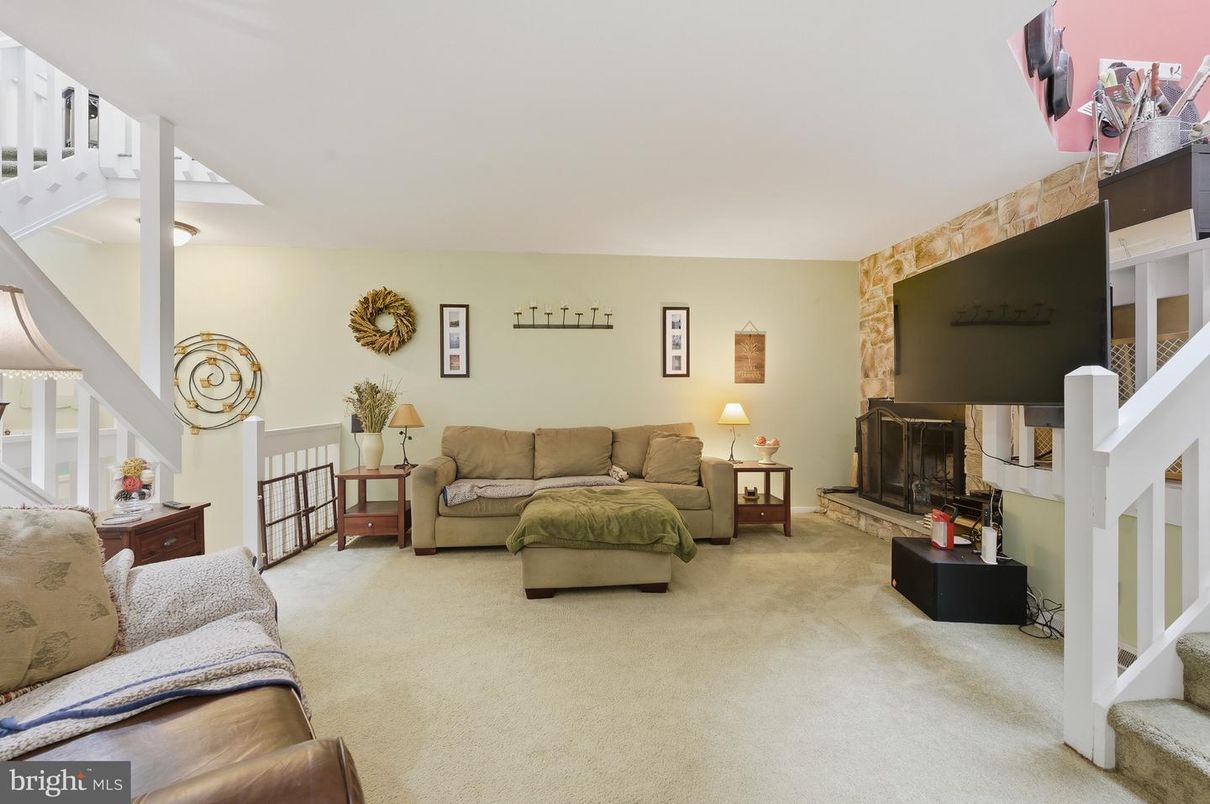 Fireplace, Interior, Living room