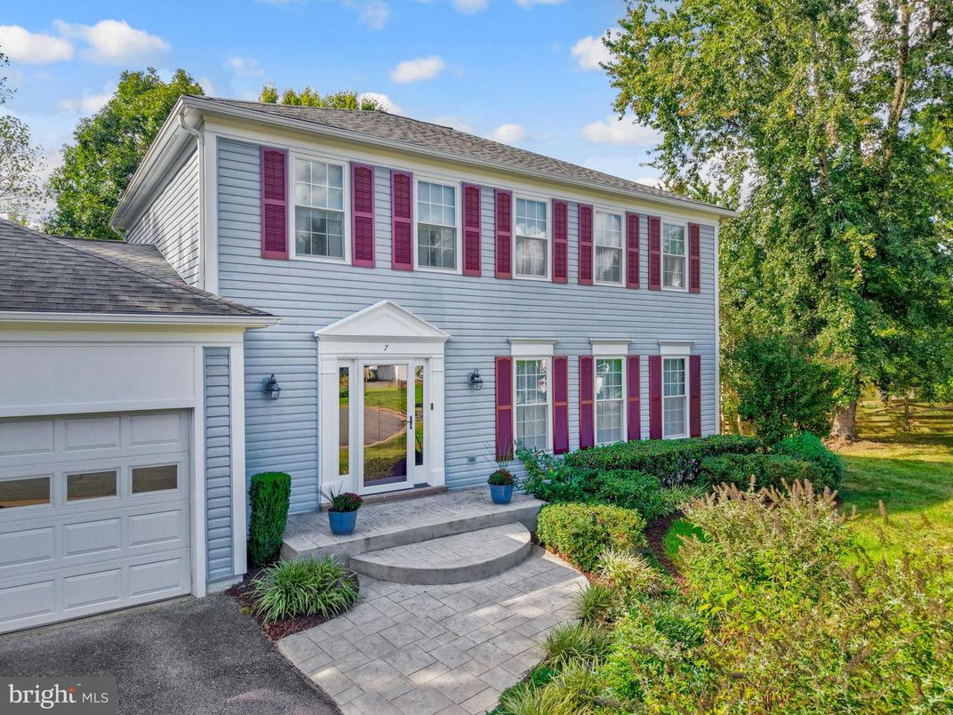 Attached, Exterior, Facade, Georgian