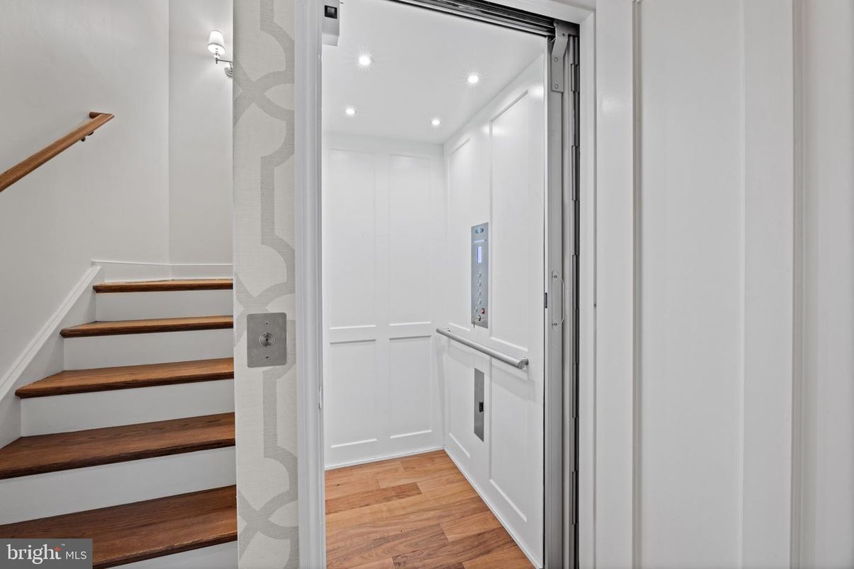 Elevator, Interior, Recessed Lighting, Wood Texture Flooring