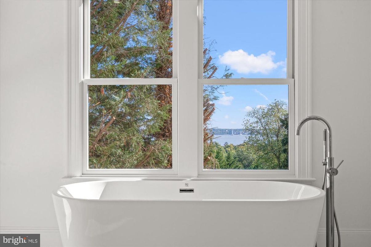 Bathroom, Free Standing Baths, Interior, Water