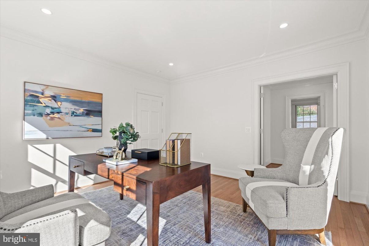 Home Office, Interior, Recessed Lighting, Wood Texture Flooring