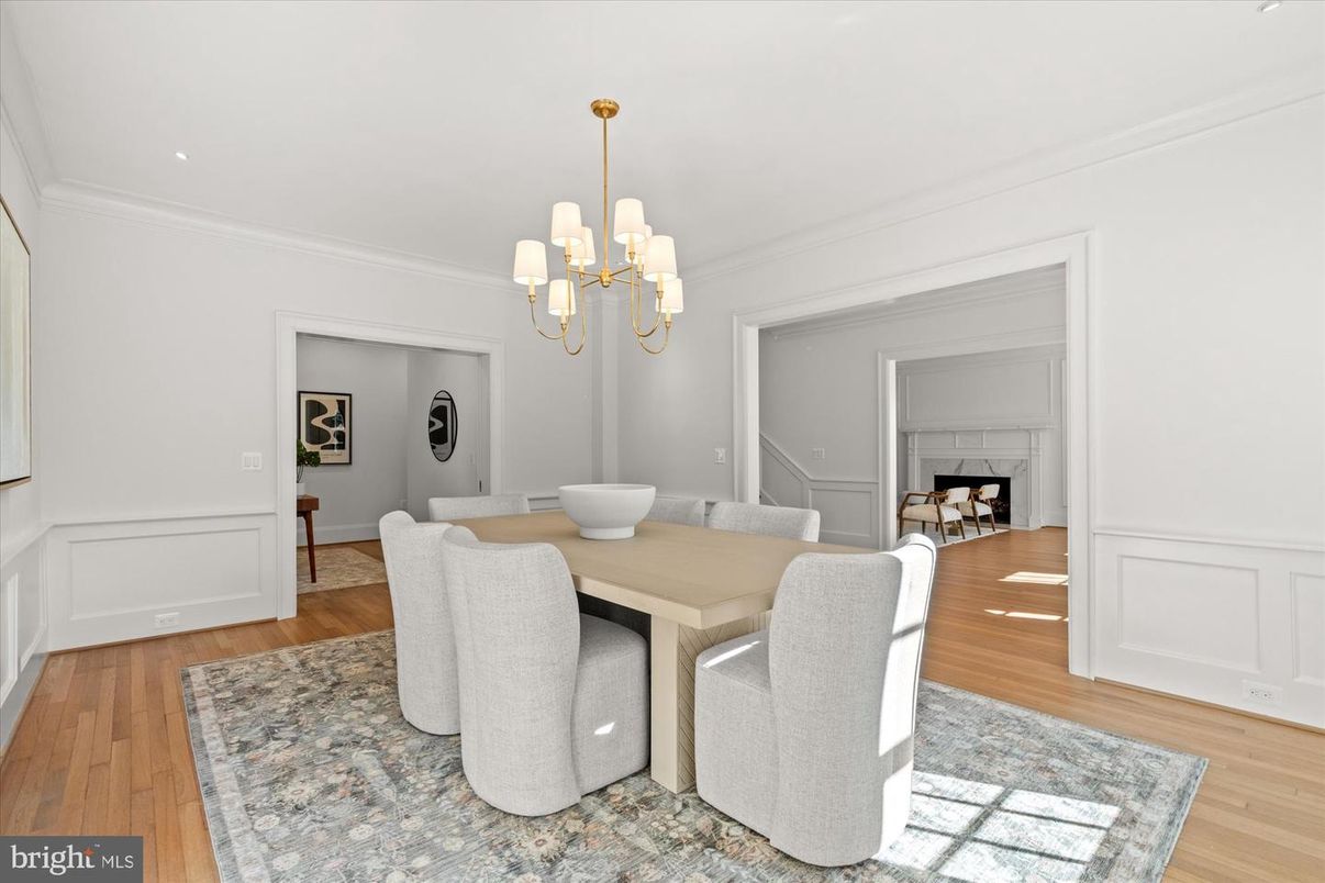 Chandelier, Dining room, Interior, Recessed Lighting, Wood Texture Flooring