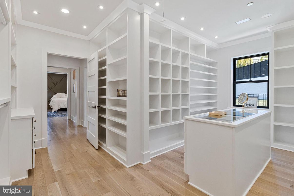 Interior, Recessed Lighting, Walk-in Closets, Wood Texture Flooring