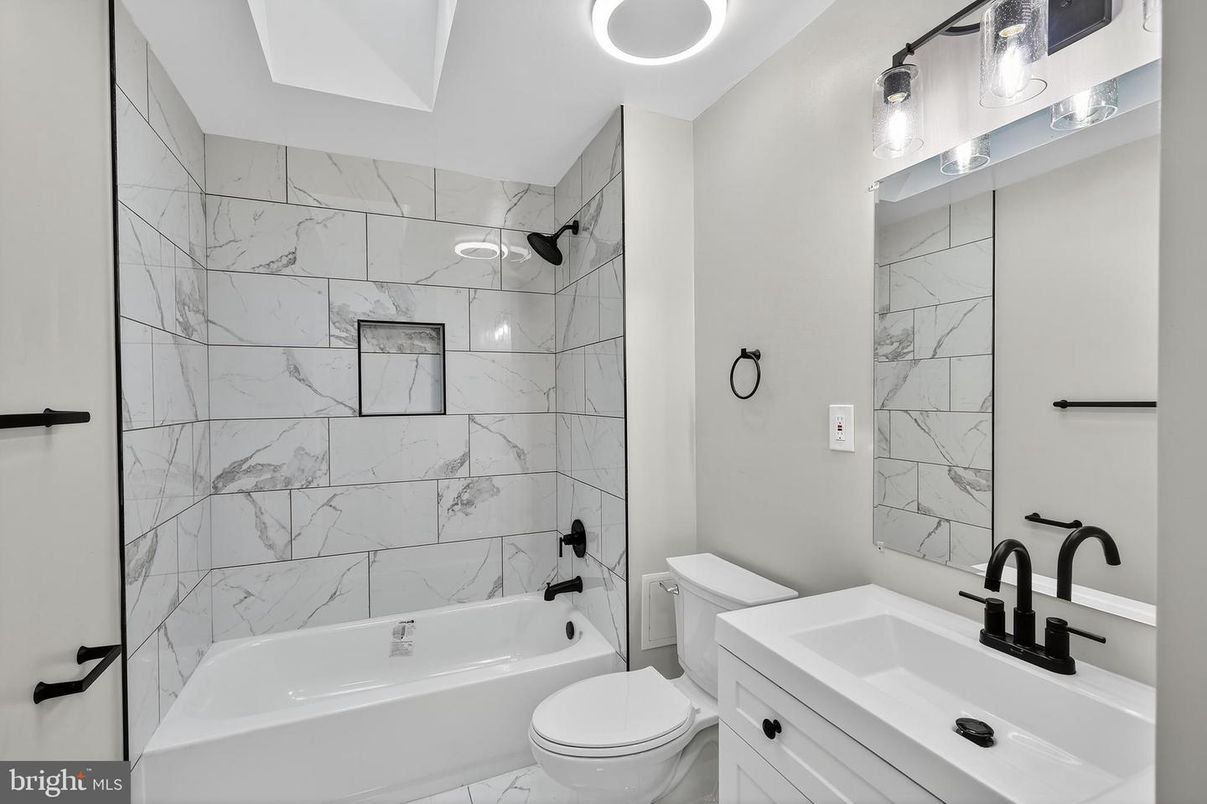 Bathroom, Interior, Marble Walls