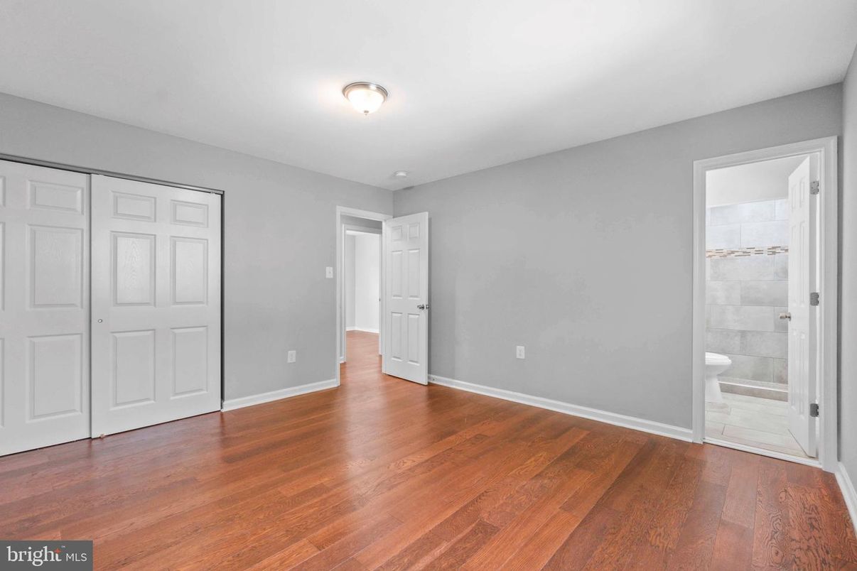 Bathroom, Empty room, Interior, Wood Texture Flooring