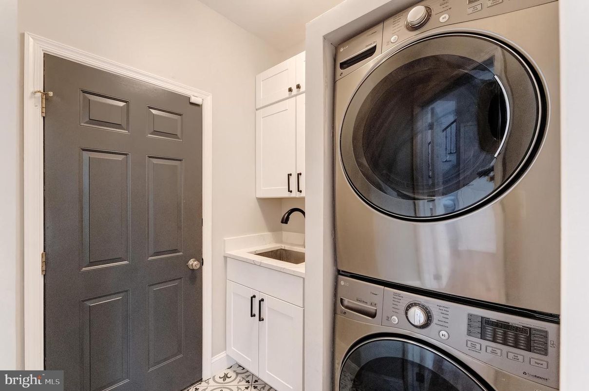 Interior, Utility Closets, Washer