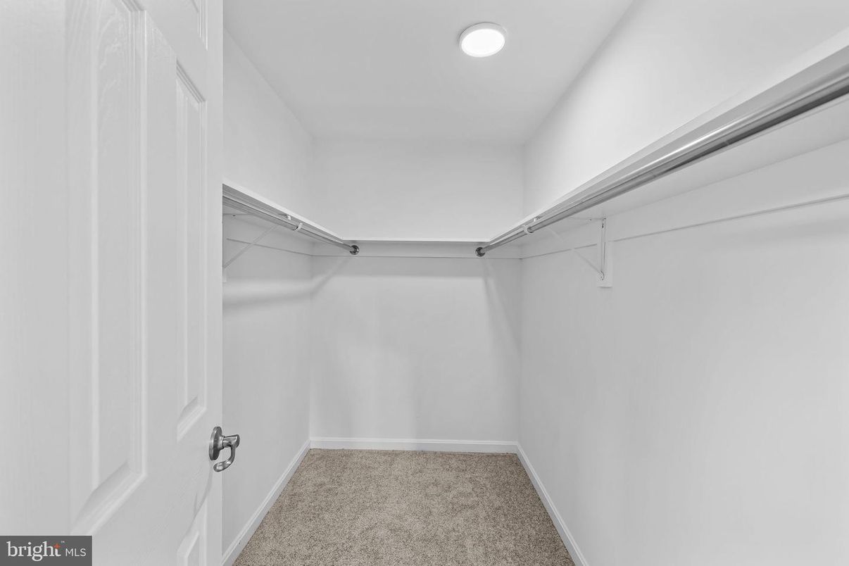 Interior, Recessed Lighting, Walk-in Closets