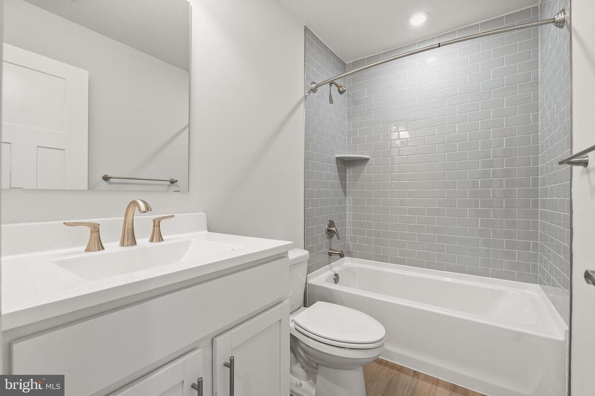 Bathroom, Interior, Recessed Lighting, Wood Texture Flooring