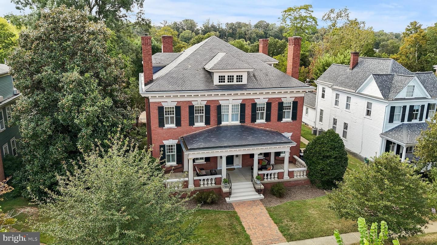 Backyard, Exterior, Facade, Brick Facade, Queen Anne Victorian
