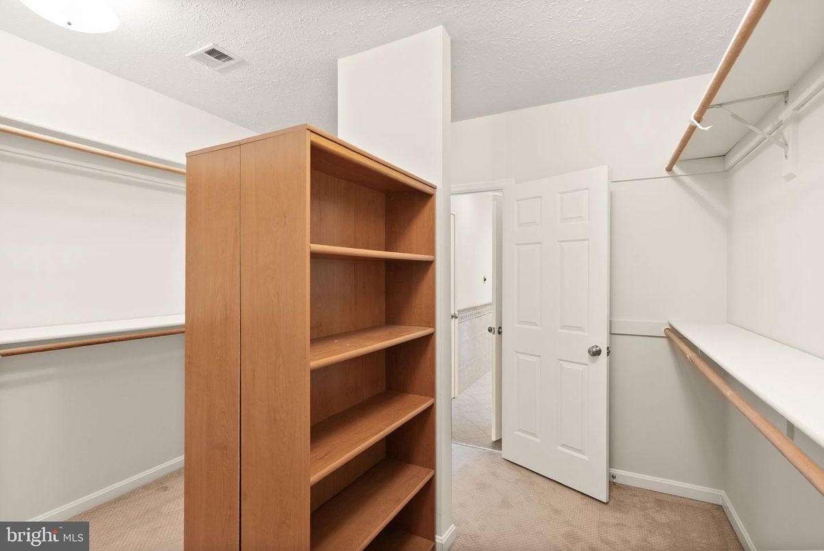 Interior, Walk-in Closets