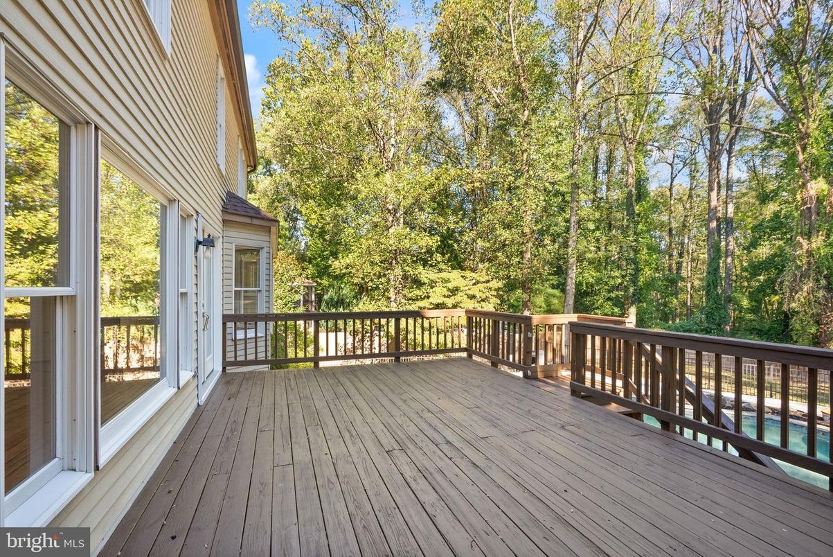Exterior, Wood Texture Flooring