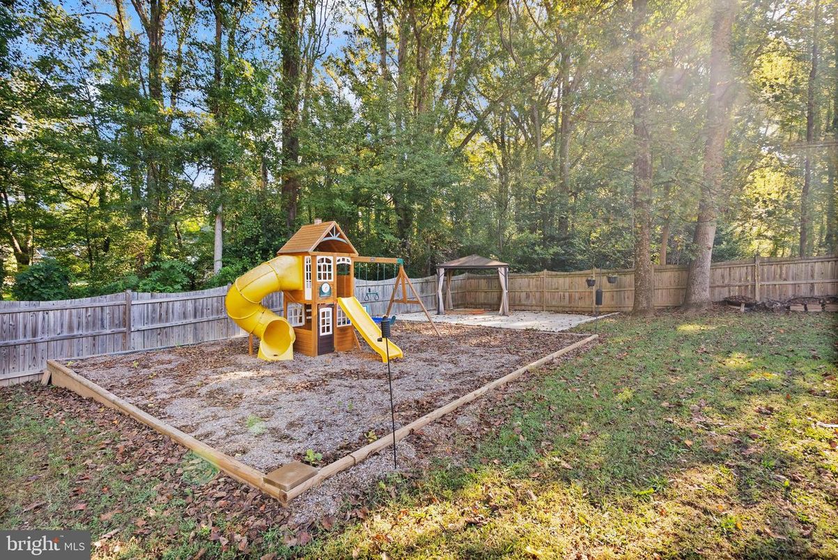 Backyard, Exterior, Playground