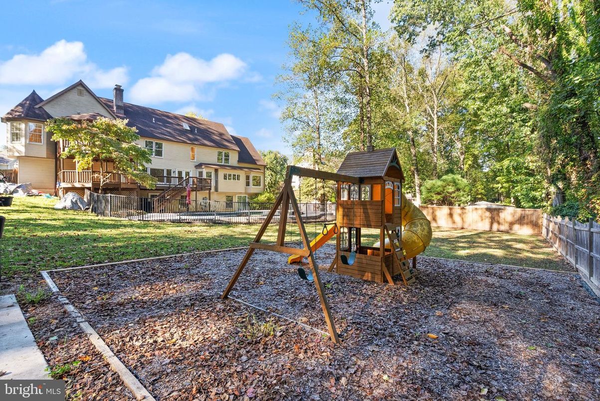 Backyard, Exterior, Playground