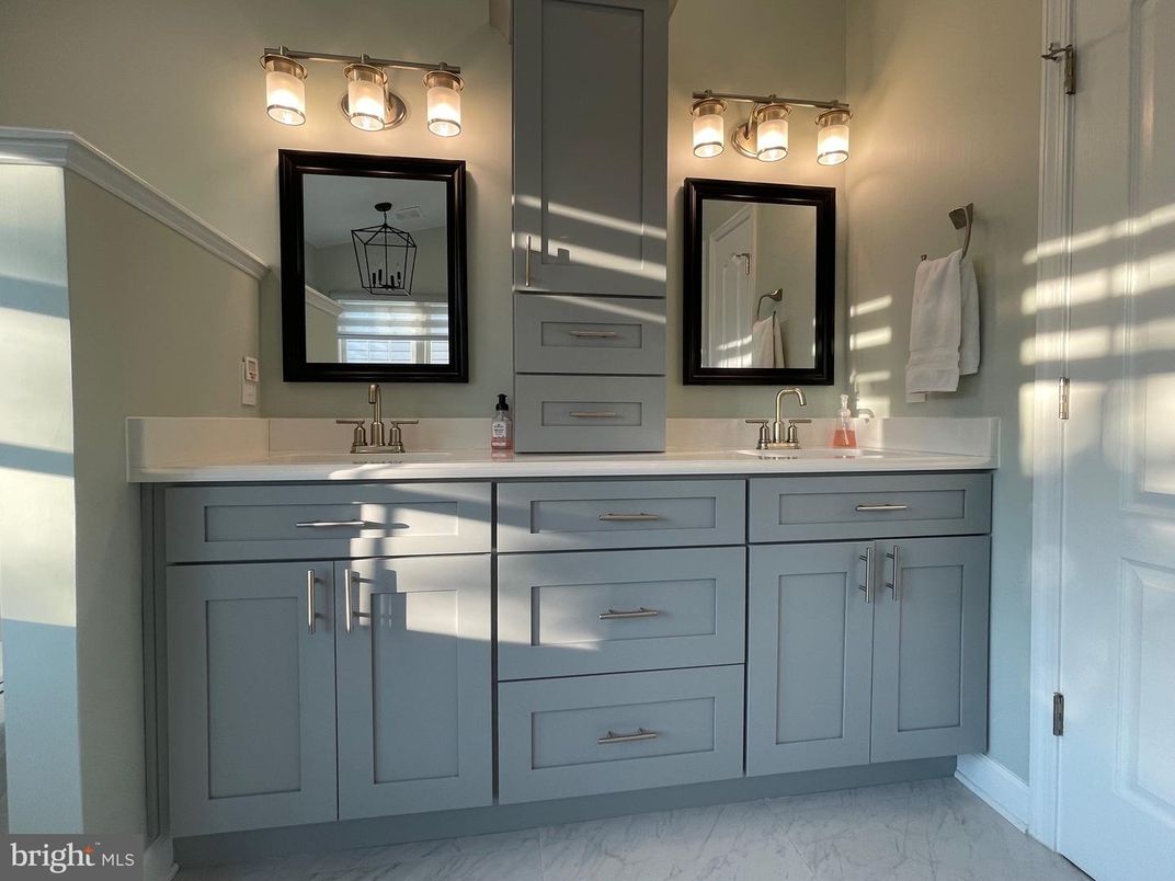 Bathroom, Dual Sink Vanities, Interior, Marble