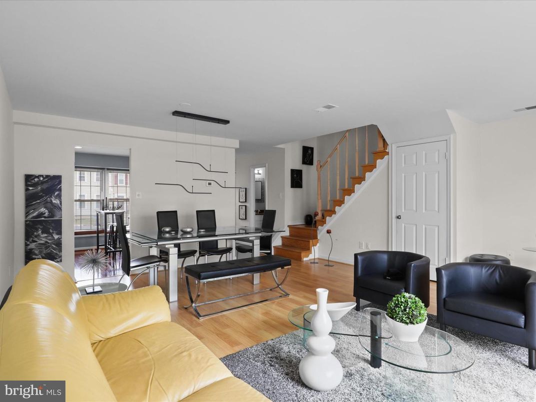 Home Office, Interior, Living room, Pendant Lights, Wood Texture Flooring