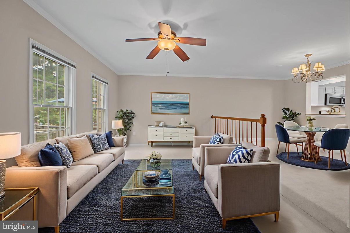 Chandelier, Dining room, Interior, Living room