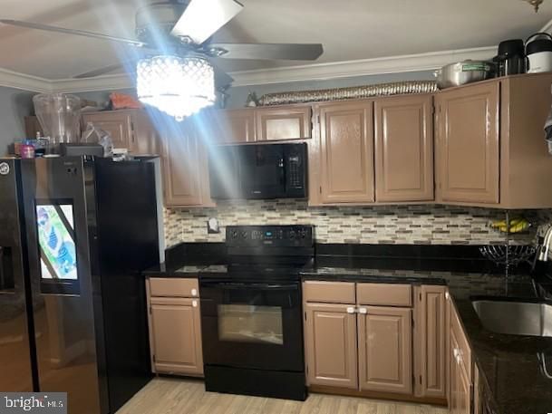 Chandelier, Interior, Kitchen, Wood Texture Flooring