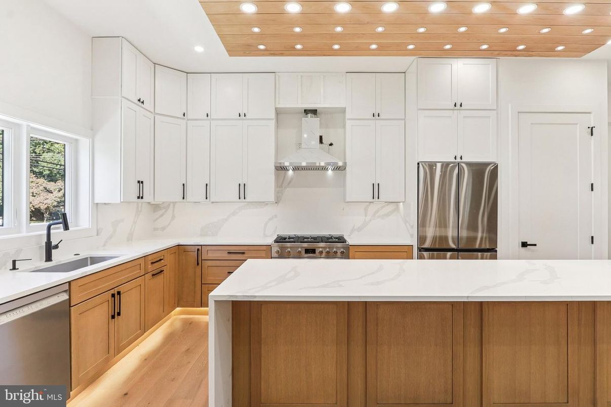 Interior, Kitchen, Recessed Lighting, Stainless Steel Appliances, Wooden Ceilings, Wood Texture Flooring