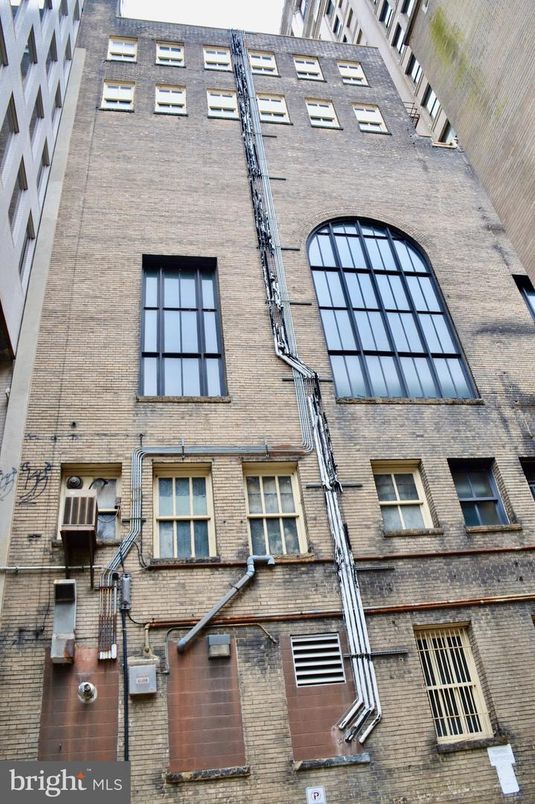 Exterior, Facade, Brick Facade, Rowhouse