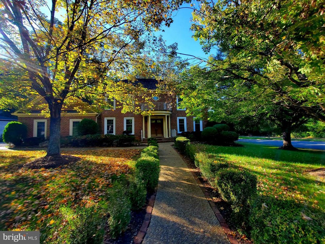 Exterior, Facade, Brick Facade, Georgian