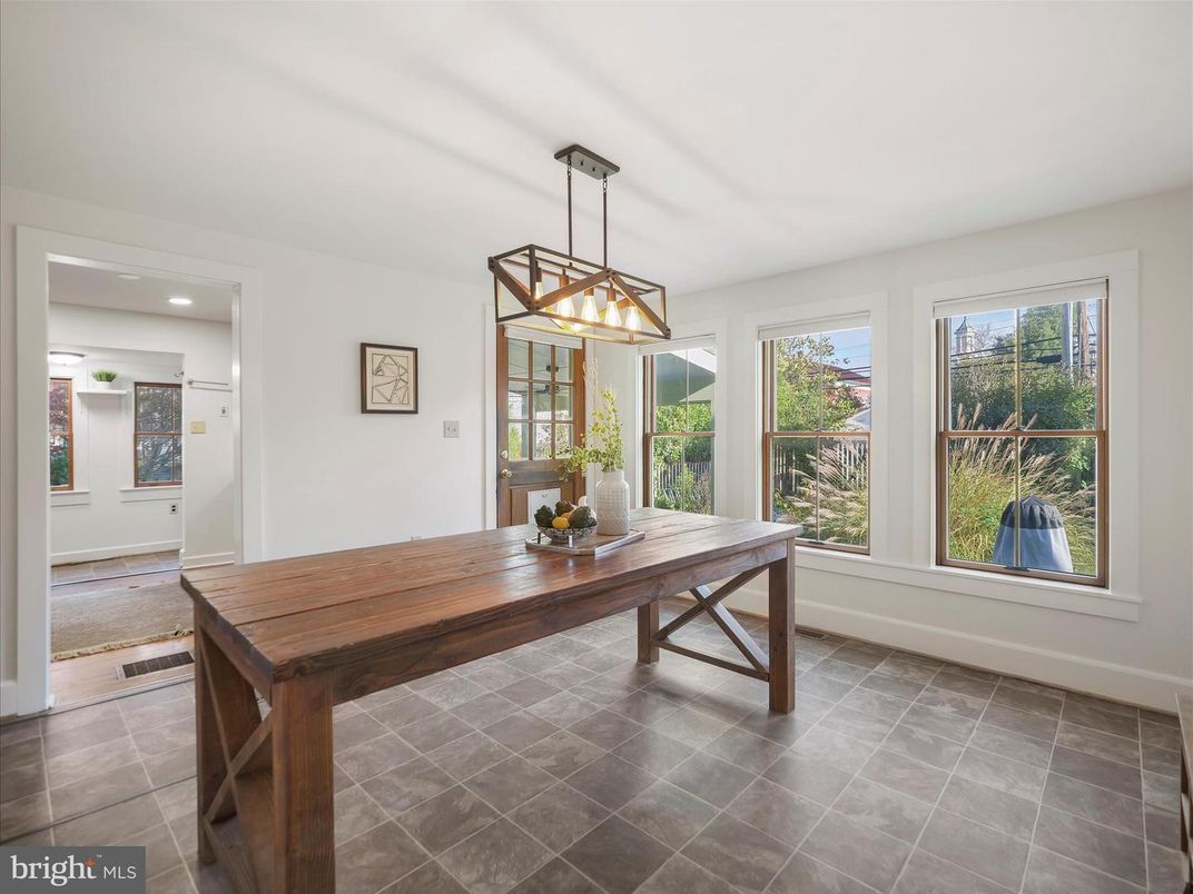 Dining room, Interior, Pendant Lights, Recessed Lighting