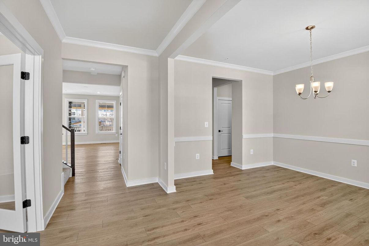 Chandelier, Empty room, Interior, Pendant Lights, Wood Texture Flooring