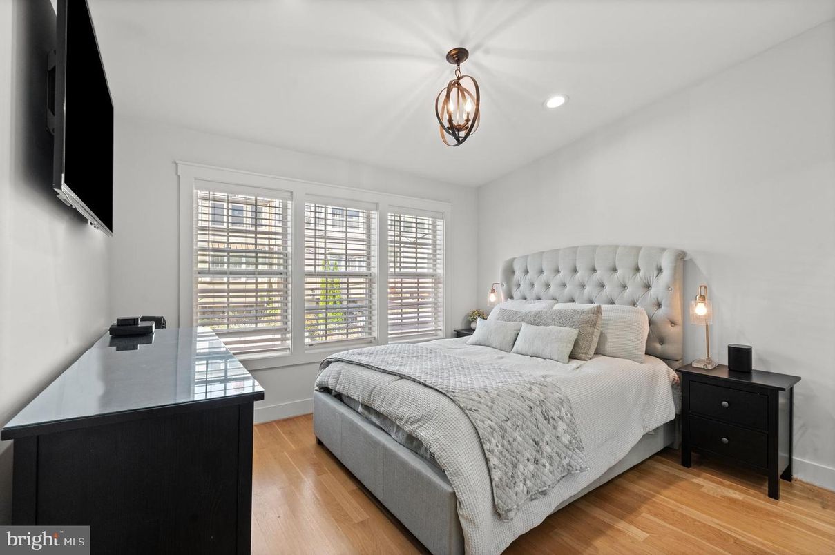 Bedroom, Interior, Pendant Lights, Recessed Lighting, Wood Texture Flooring
