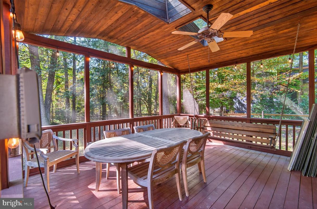 Dining room, Interior, Sun Room, Wooden Ceilings, Wood Texture Flooring