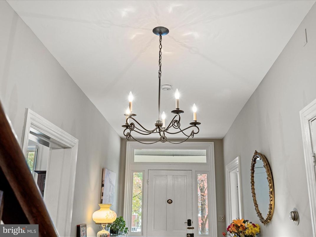 Chandelier, Interior