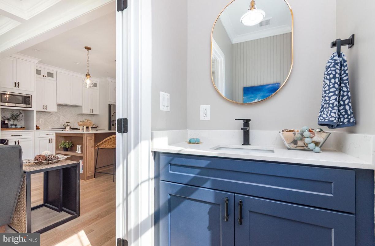 Interior, Kitchen, Pendant Lights, Wood Texture Flooring