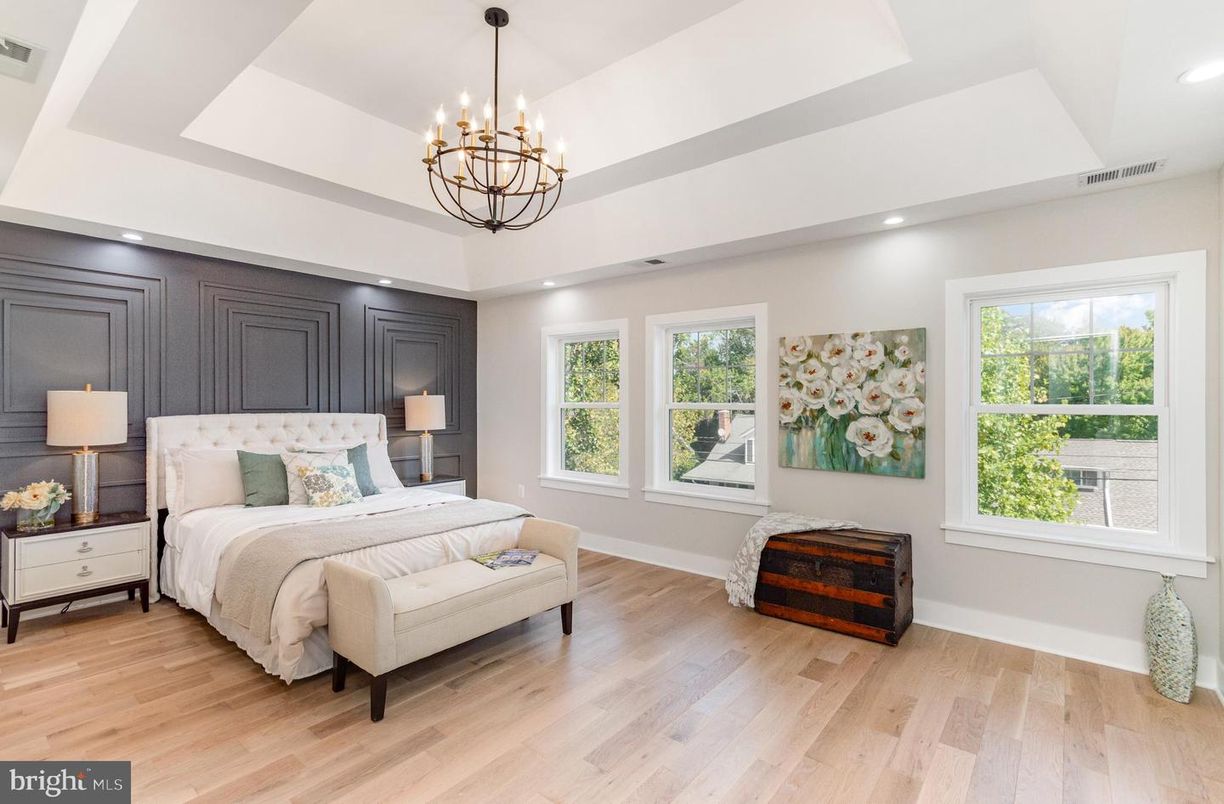 Bedroom, Chandelier, Interior, Pendant Lights, Recessed Lighting, Wood Texture Flooring