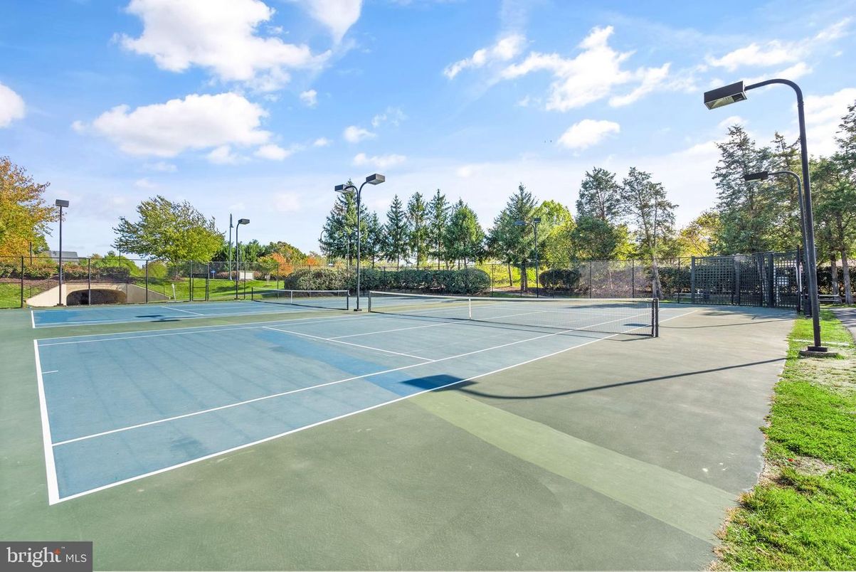 Exterior, Tennis Courts