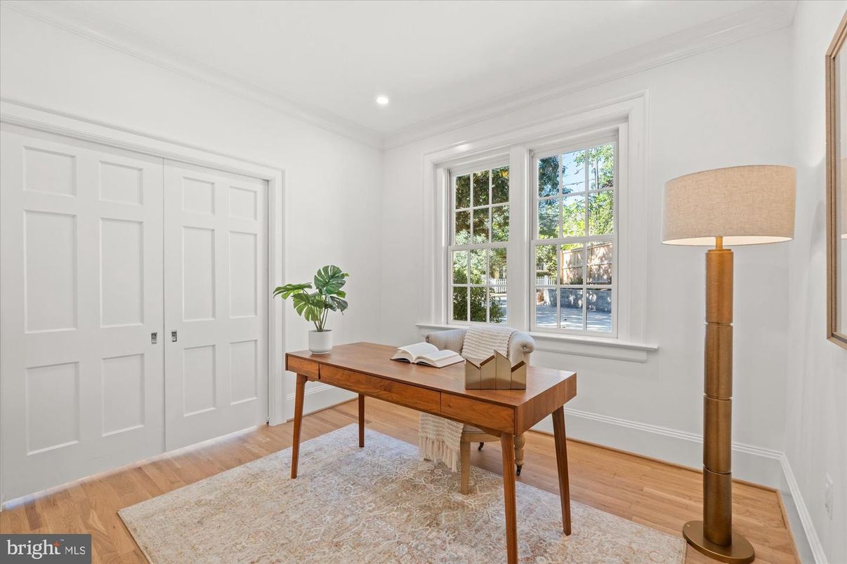 Home Office, Interior, Recessed Lighting, Wood Texture Flooring